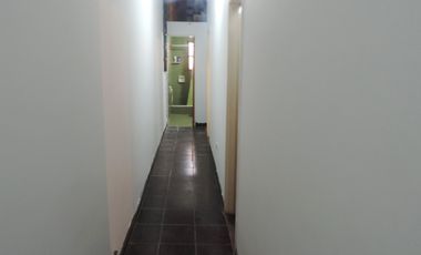 Casa estilo colonial con dos lotes