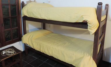 Casa estilo colonial con dos lotes