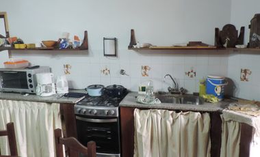 Casa estilo colonial con dos lotes