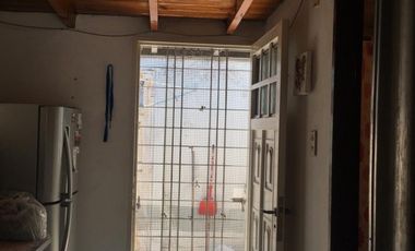 AMPLIA CASA CON DOBLE GARAGE + DPTO 2AMB. C/PATIO + MONO AMBIENTE EN PLANTA ALTA