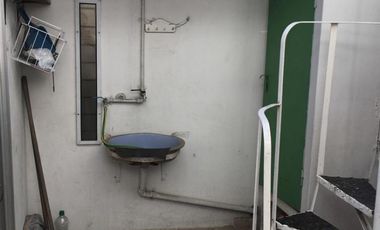 AMPLIA CASA CON DOBLE GARAGE + DPTO 2AMB. C/PATIO + MONO AMBIENTE EN PLANTA ALTA