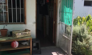 AMPLIA CASA CON DOBLE GARAGE + DPTO 2AMB. C/PATIO + MONO AMBIENTE EN PLANTA ALTA