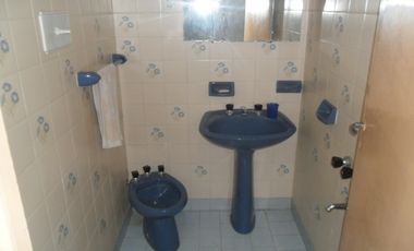 Hermosa casa de 3 amb. con todos los servicios