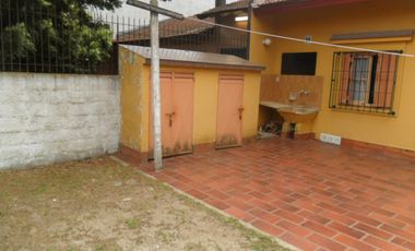 Hermosa casa de 3 amb. con todos los servicios