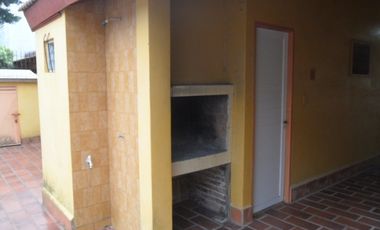 Hermosa casa de 3 amb. con todos los servicios