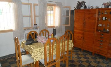 Hermosa casa de 3 amb. con todos los servicios