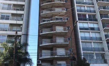 Dpto 2 amb con cochera y balcon, ubicado en Alsina 1948 L. de Zamora
