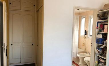 Dpto 2 amb con cochera y balcon, ubicado en Alsina 1948 L. de Zamora