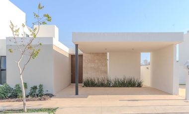 Casa en venta en Mérida, Privada Aldoria, conkal   (Aurea, una planta)