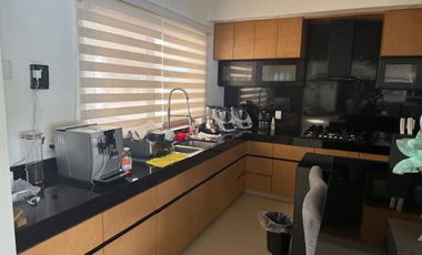 CASA EN VENTA EN LAGOS DEL SOL