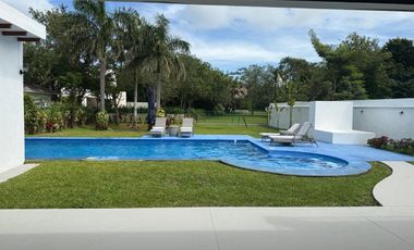 CASA EN VENTA EN LAGOS DEL SOL