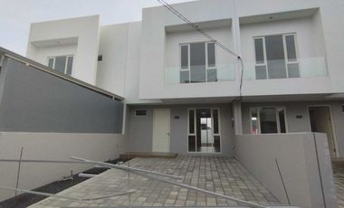 Disewakan Rumah  Rumah Baru Dian istana Cluster GGG