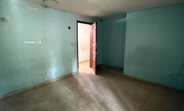 Casa para remodelar en venta en el Barrio de Santa Ana