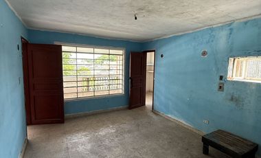 Casa para remodelar en venta en el Barrio de Santa Ana