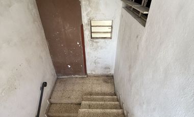 Casa para remodelar en venta en el Barrio de Santa Ana