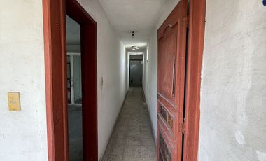 Casa para remodelar en venta en el Barrio de Santa Ana