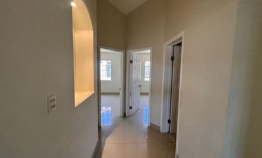 CASA EN RENTA EN LA ESMERALDA