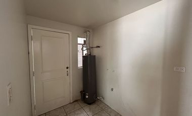 CASA EN RENTA EN LA ESMERALDA