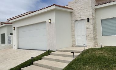 Casa En Venta NUEVA en Ensenada Bajamar Golf Resort