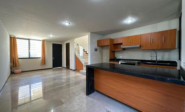 Casa en Venta con Acabados de Lujo en Boskia Residencial Santa Ana Tepetitlán