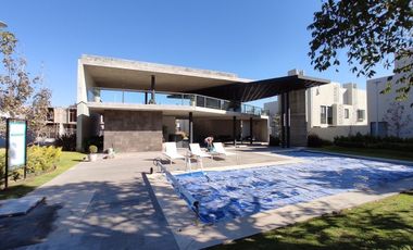 Casa en Venta con Acabados de Lujo en Boskia Residencial Santa Ana Tepetitlán