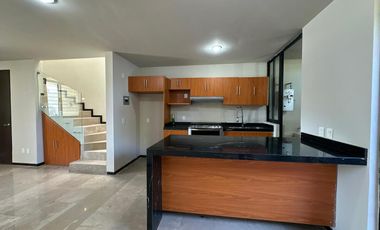 Casa en Venta con Acabados de Lujo en Boskia Residencial Santa Ana Tepetitlán