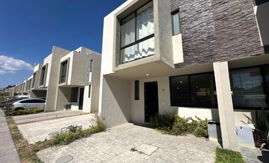 Casa en Venta con Acabados de Lujo en Boskia Residencial Santa Ana Tepetitlán