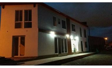 EDIFICIO APARTAMENTOS Y LOCALES EN VENTA VILLAVICENCIO