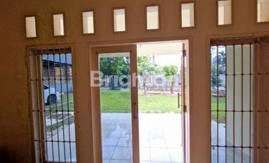 HUNIAN NYAMAN DENGAN HALAMAN LUAS POSISI DI HOOK