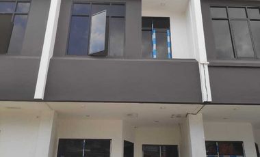 Dijual Rumah Baru 3 lantai di Jalan  Kran Kemayoran Jakarta Pusat