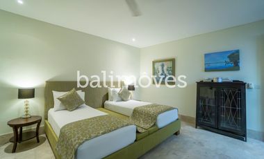 Vila Mewah dengan Lima Kamar Tidur yang Indah di Tepi Pantai Sanur