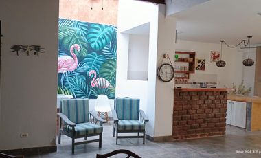 VENTA DE CASA DE PLAYA MULTIFAMILIAR EN LA PLANICIE, PUNTA HERMOSA