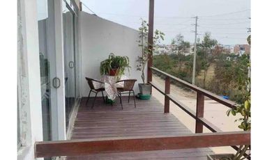 VENTA DE CASA DE PLAYA MULTIFAMILIAR EN LA PLANICIE, PUNTA HERMOSA