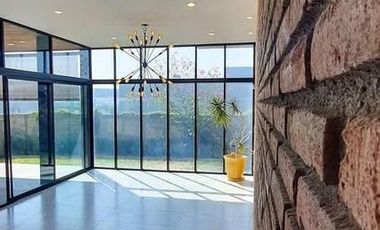 Exclusiva residencia Altozano Qro con vista espectacular, 3 recámaras y 3.5 baños