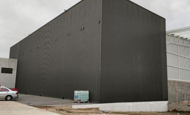 Renta 1513 M2 nave industrial Tekno, Ubicación a 500 m de la Planta Toyota