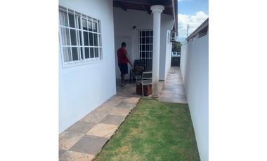 VENDO CASA EN BRISAS DEL GOLF