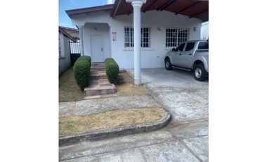 VENDO CASA EN BRISAS DEL GOLF