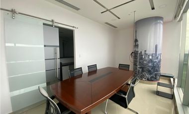 OFICINA / CALLE 50 / REVOLUTION F&F TOWER / 156M / 5 DIVISIONES