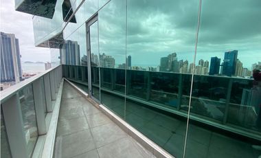 OFICINA / CALLE 50 / REVOLUTION F&F TOWER / 156M / 5 DIVISIONES