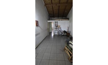 Casa de 3 ambientes con garage en excelente ubicación