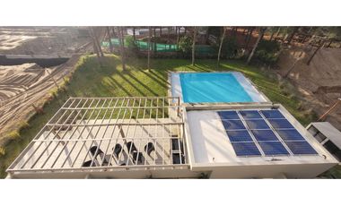 Vendo 4 ambientes, moderno con terraza y cochera propia