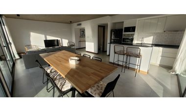 Vendo 4 ambientes, moderno con terraza y cochera propia