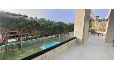 Vendo 4 ambientes, moderno con terraza y cochera propia