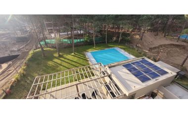 Vendo 4 ambientes, moderno con terraza y cochera propia