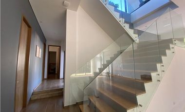 CASA EN VENTA EN ALTOS DE PRADOMAR