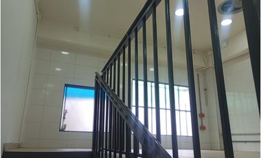 Local Comercial Primer Primer Piso Centro Comercial Manila