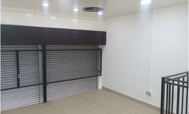 Local Comercial Primer Primer Piso Centro Comercial Manila