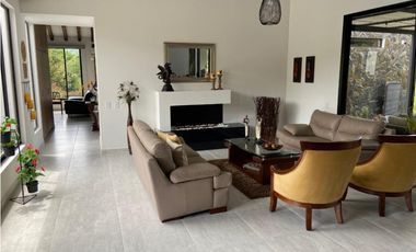 CASA EN PARCELACIÓN VA SAN ANTONIO - LA CEJA