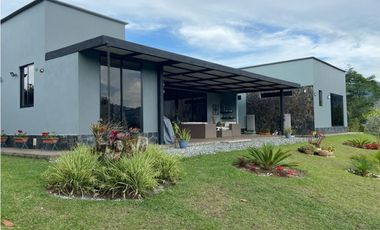 CASA EN PARCELACIÓN VA SAN ANTONIO - LA CEJA