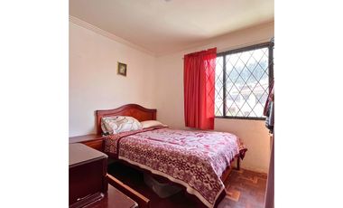 Venta de Casa, Cuenca, Baños 218m²